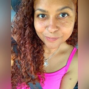 Meet your Posher, Loni